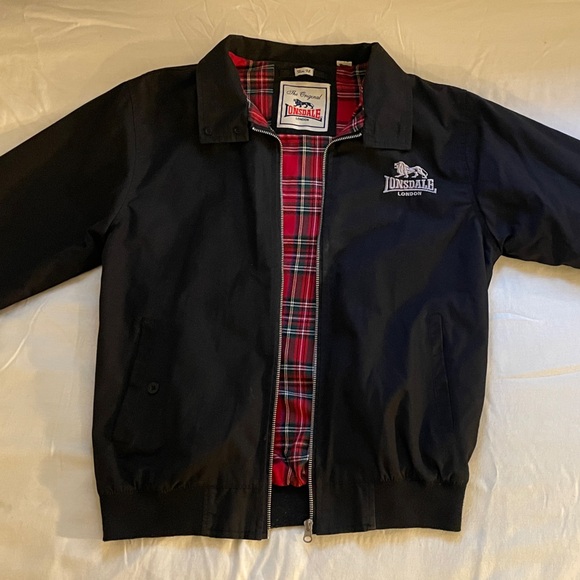 Lonsdale Classic Jacket - England UK Style Black - Slim Fit - Picture 1 of 6